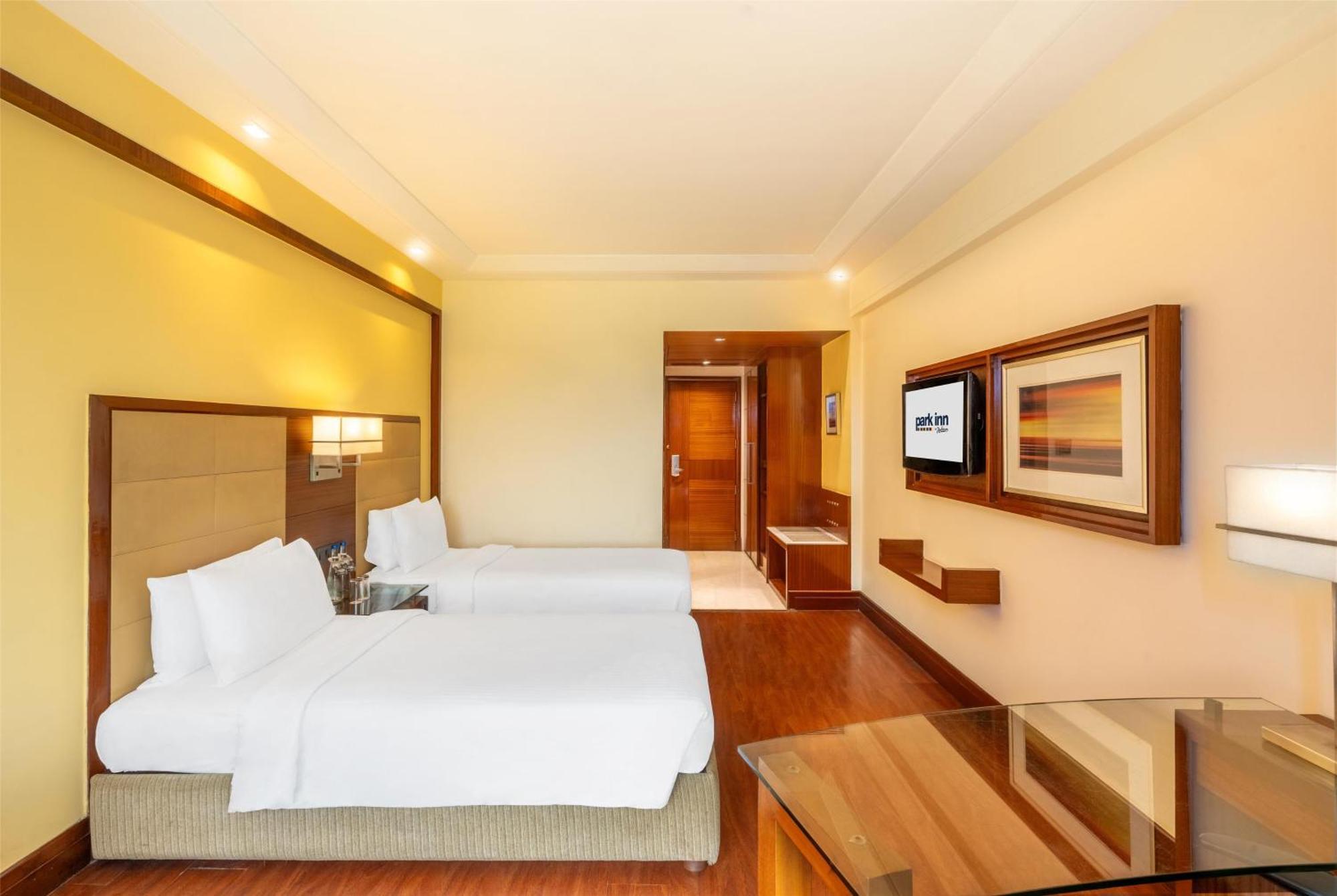 Park Inn Гургаон Экстерьер фото