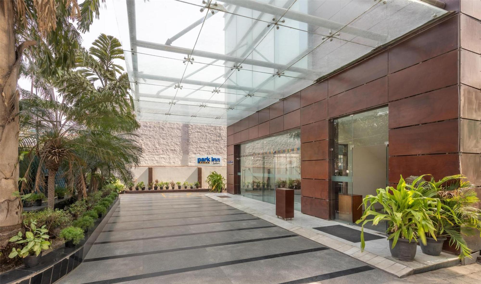 Park Inn Гургаон Экстерьер фото