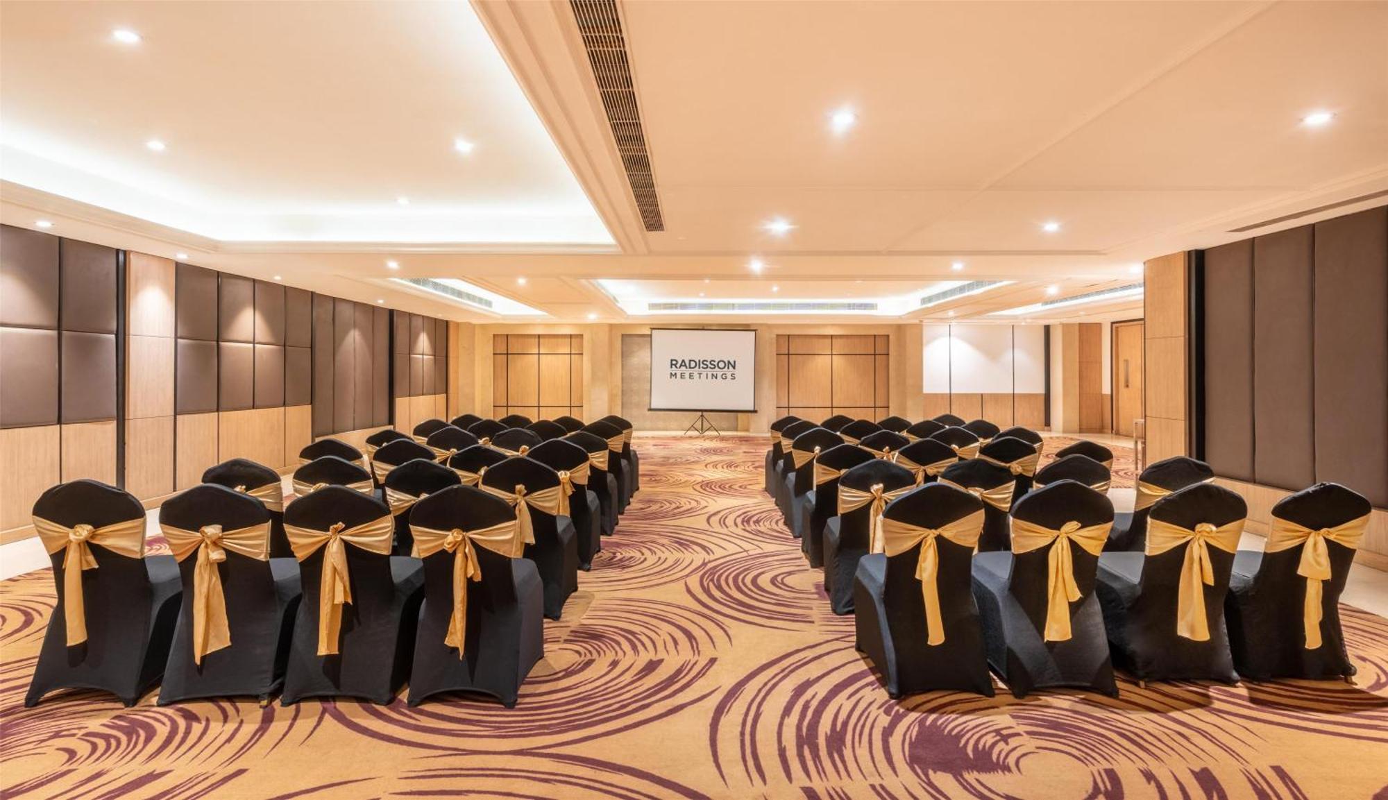 Park Inn Гургаон Экстерьер фото