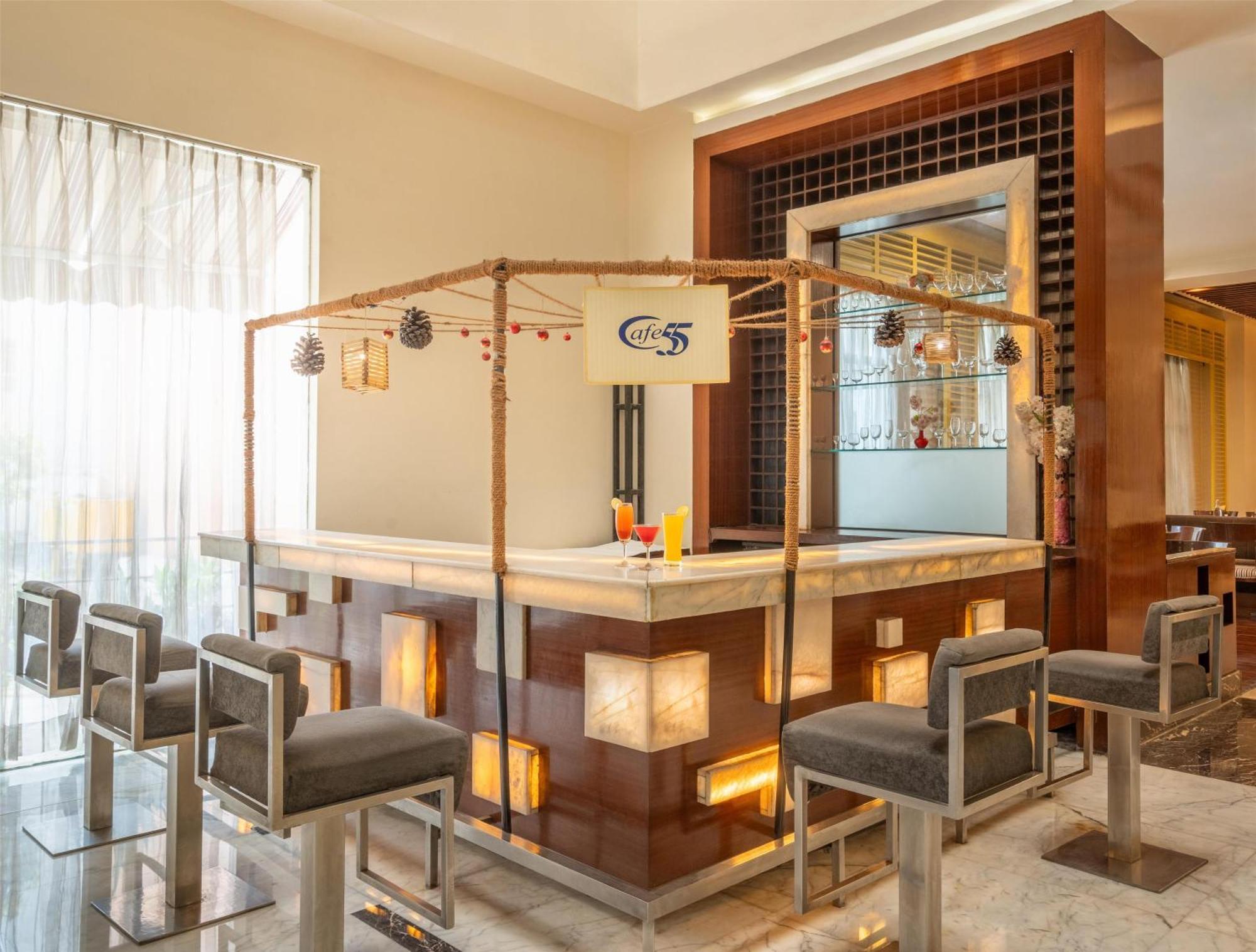 Park Inn Гургаон Экстерьер фото