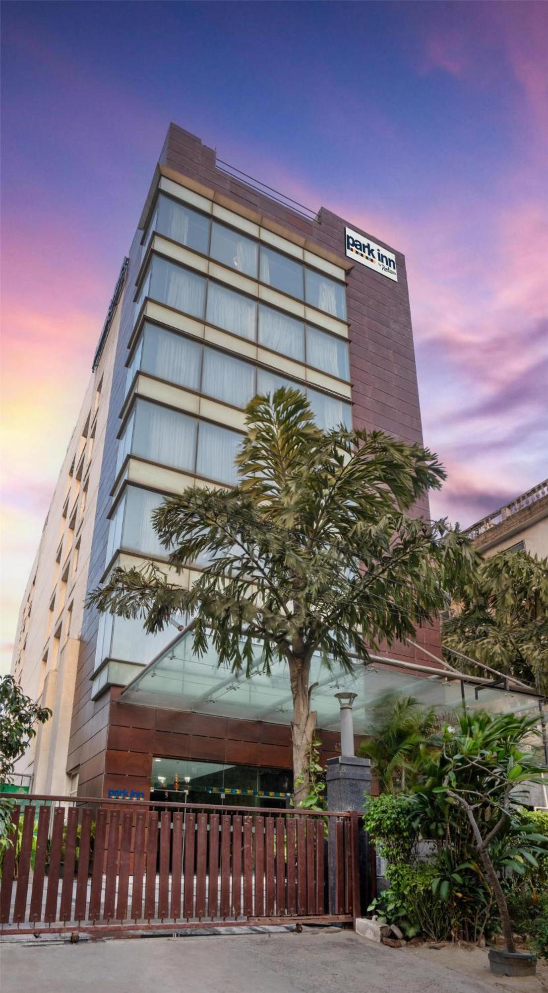 Park Inn Гургаон Экстерьер фото